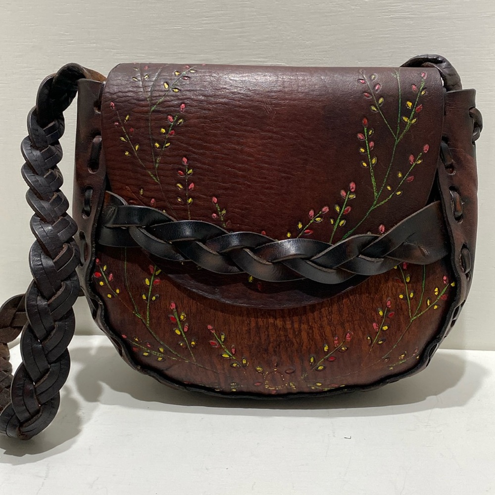 NO NAME 1970’s Handcrafted Tooled & Painted Brown Leather Shoulder Bag